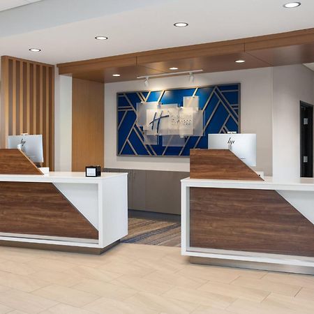 Holiday Inn Express & Suites Reedsburg - Dells Area By Ihg Buitenkant foto