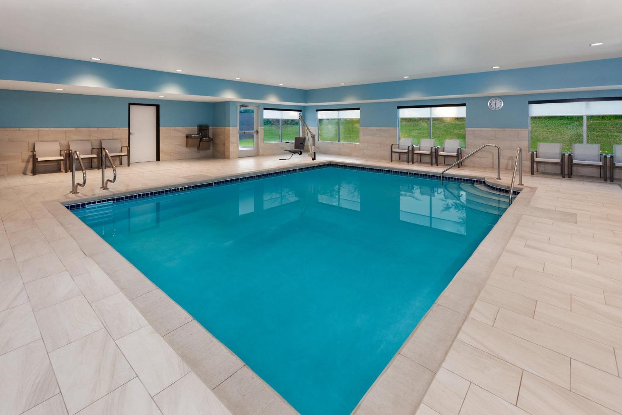 Holiday Inn Express & Suites Reedsburg - Dells Area By Ihg Buitenkant foto