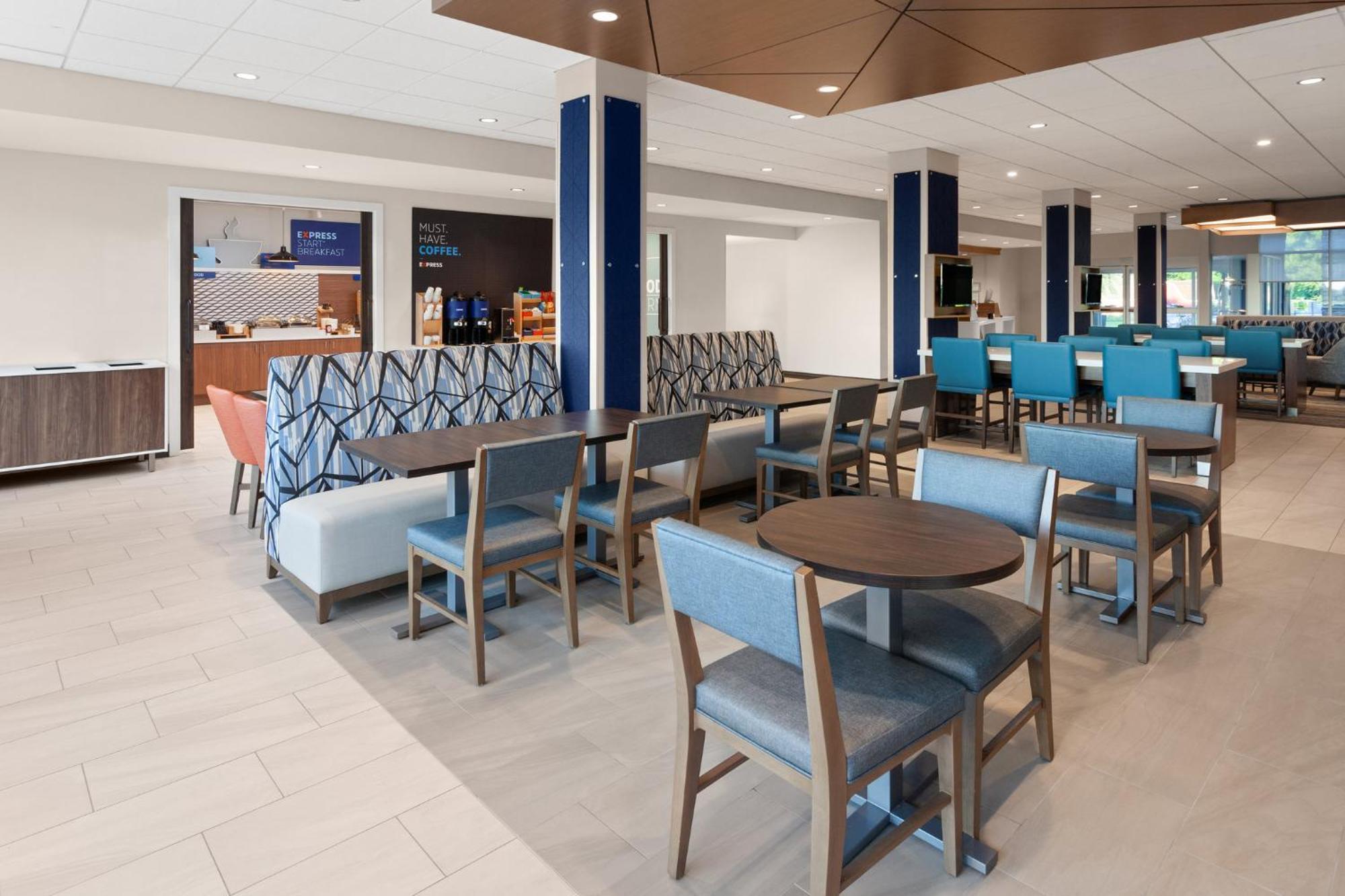 Holiday Inn Express & Suites Reedsburg - Dells Area By Ihg Buitenkant foto