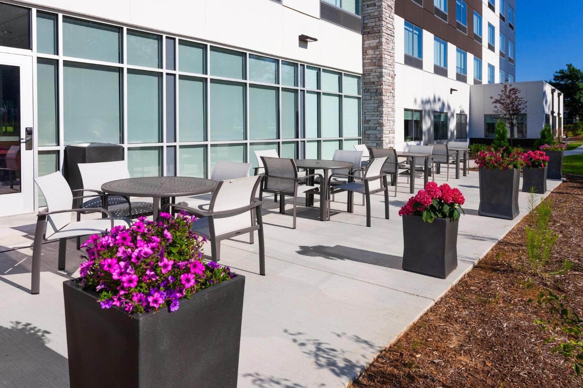 Holiday Inn Express & Suites Reedsburg - Dells Area By Ihg Buitenkant foto
