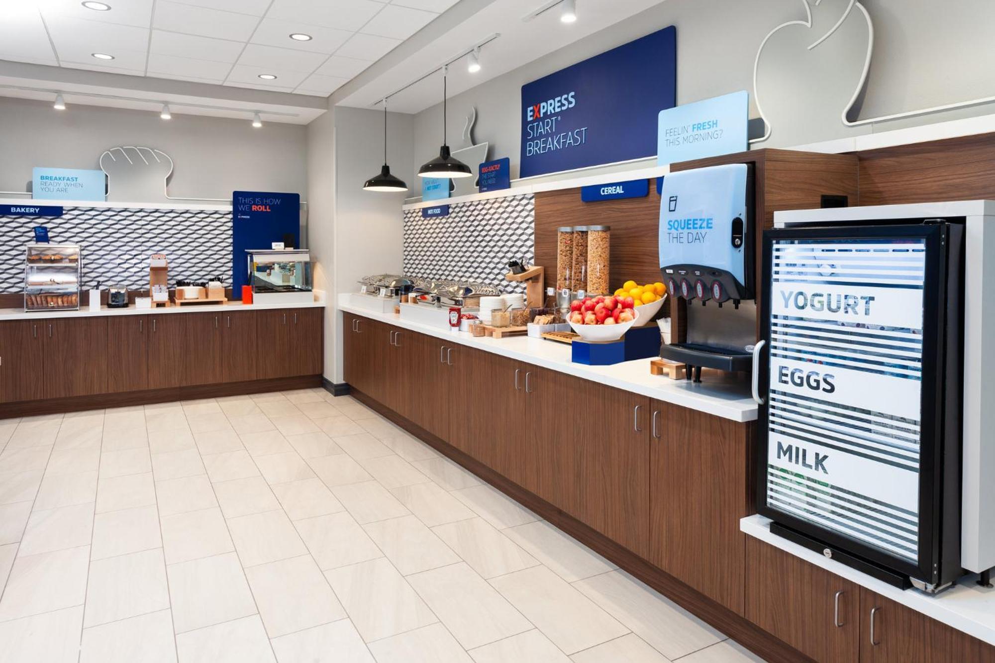 Holiday Inn Express & Suites Reedsburg - Dells Area By Ihg Buitenkant foto